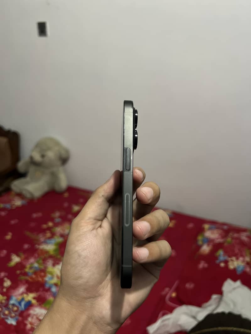 Apple iPhone 14 Pro 1