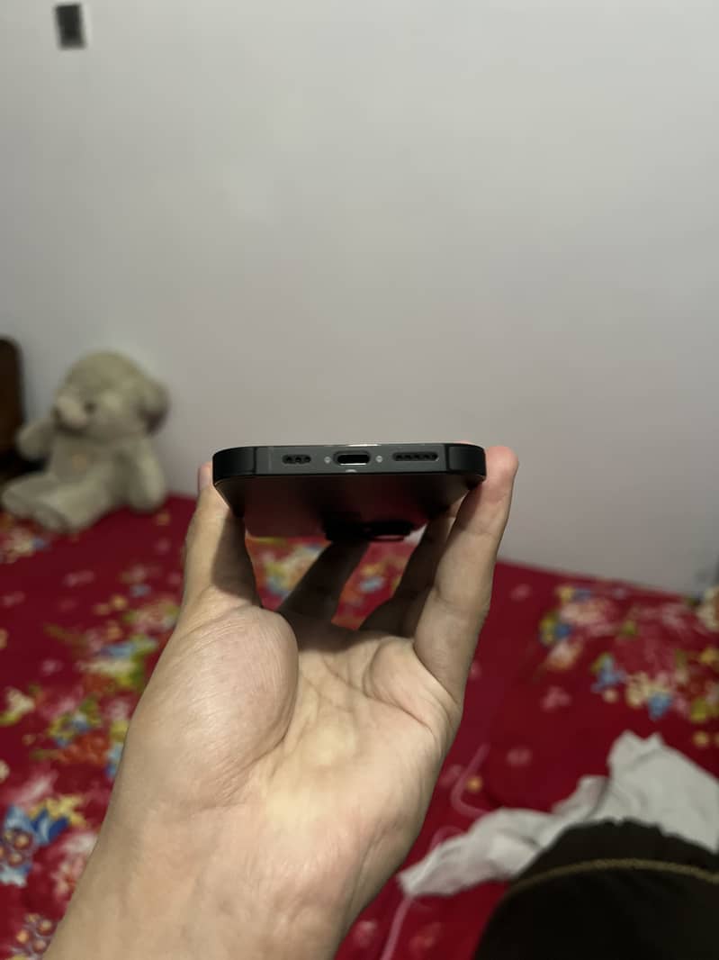 Apple iPhone 14 Pro 2