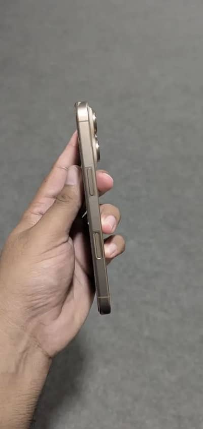 Apple iPhone 16 Pro