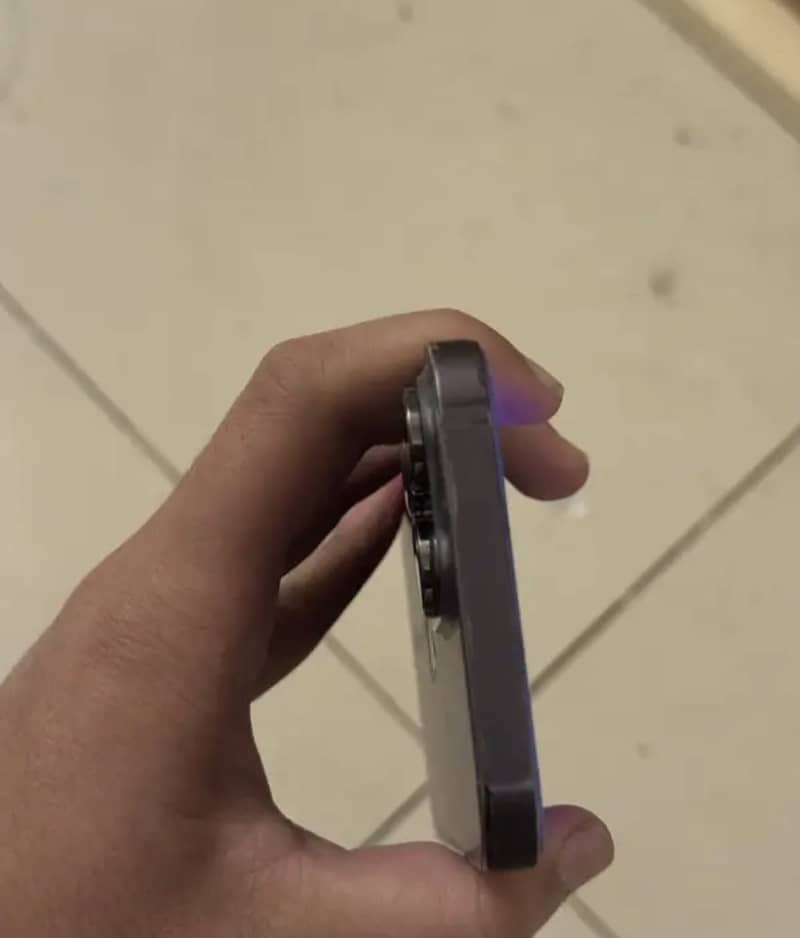 Apple iPhone 14 Pro Max 1