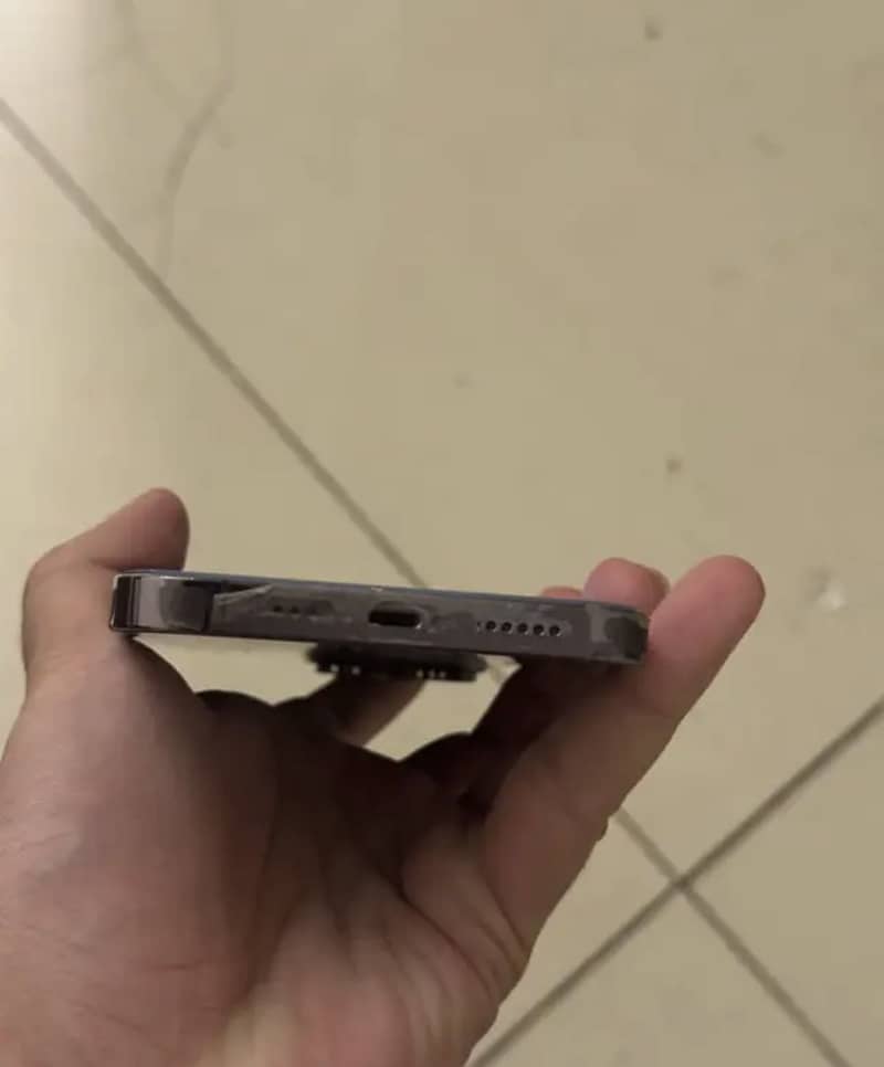 Apple iPhone 14 Pro Max 2