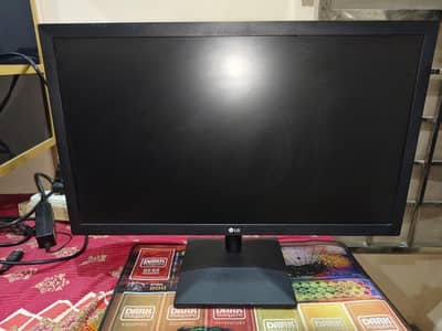 Lg 22 Inches display 1080p resolution with Original Adapter