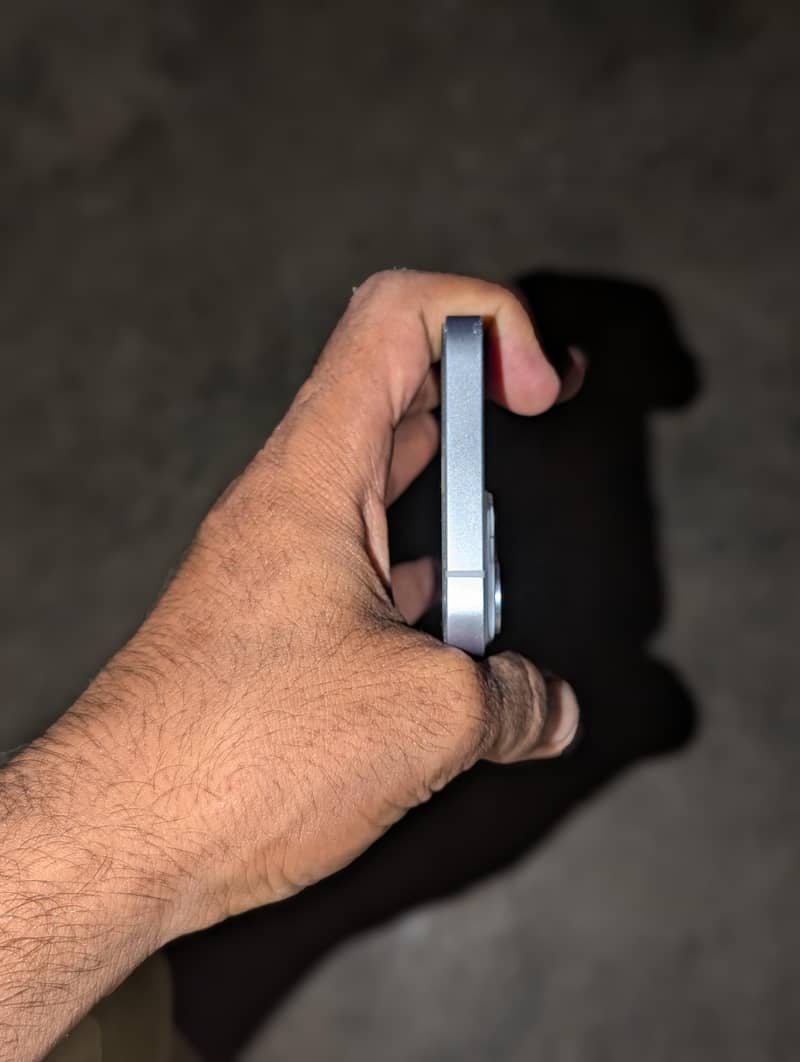 Apple iPhone 14 2