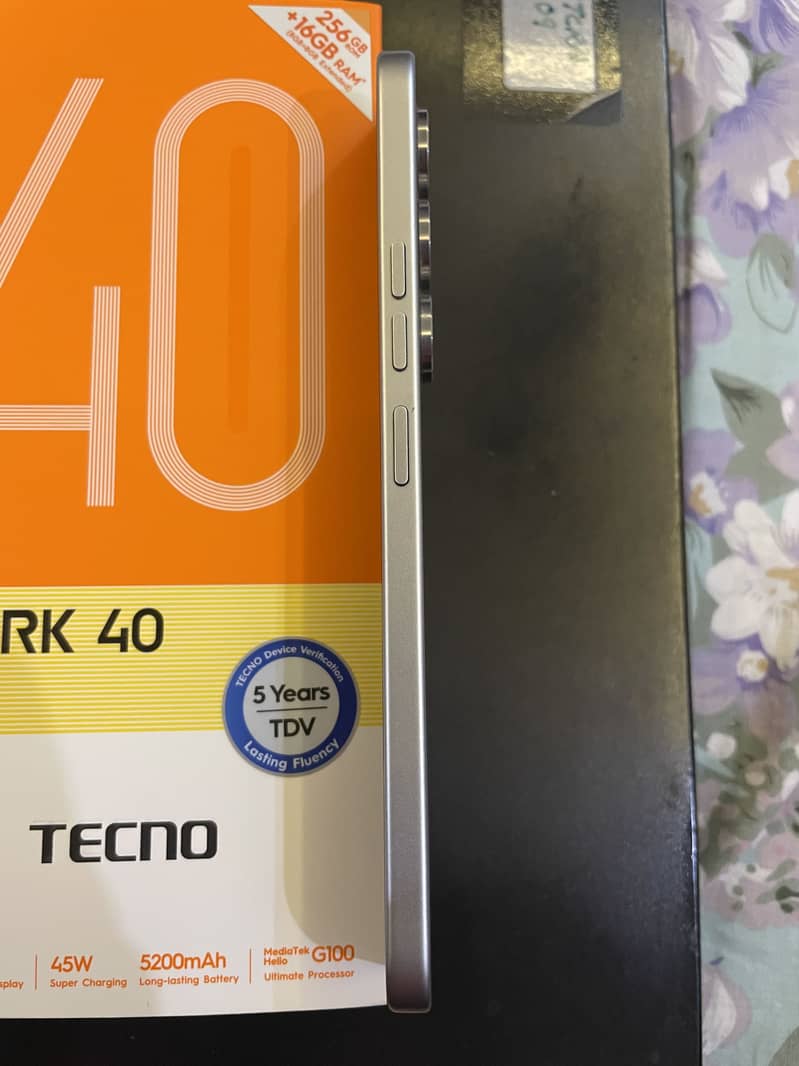 Tecno 40 Spark Pro 2