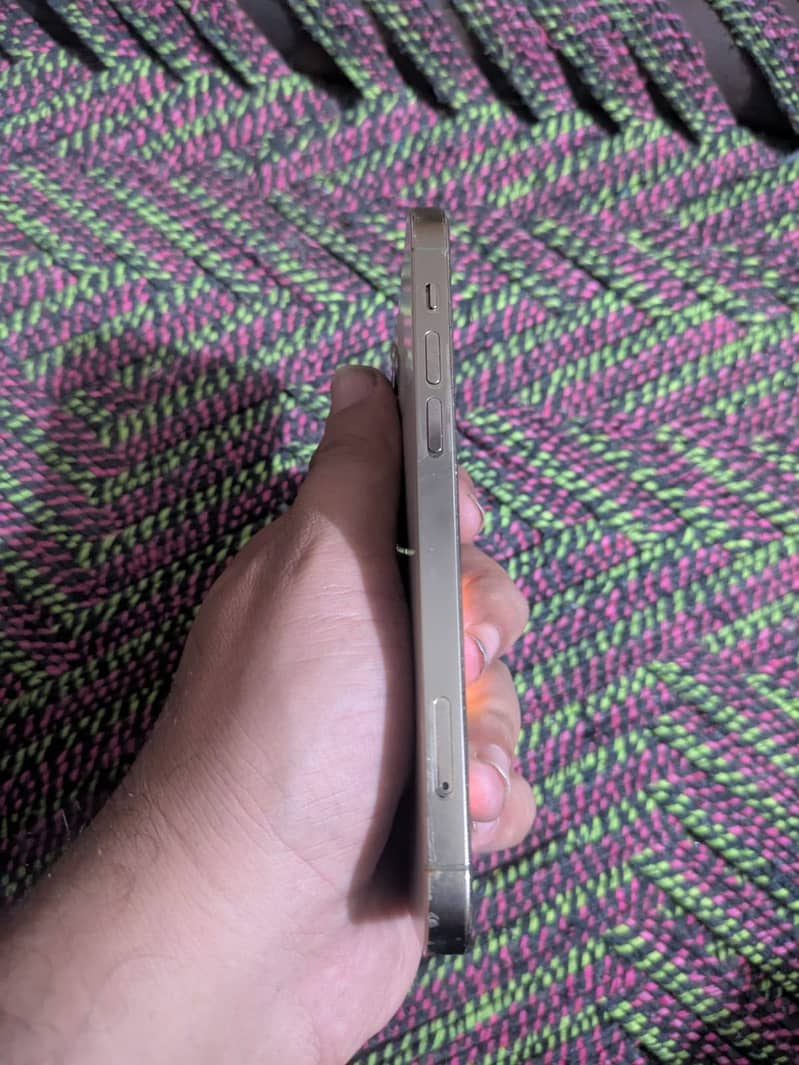 Apple iPhone 12 Pro 2
