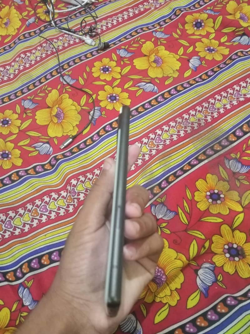 Google Pixel 6a 1