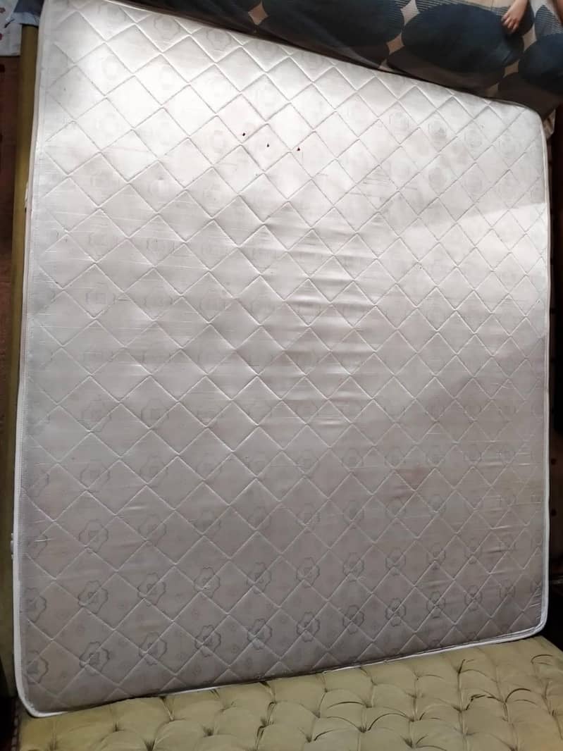 Mattress 0
