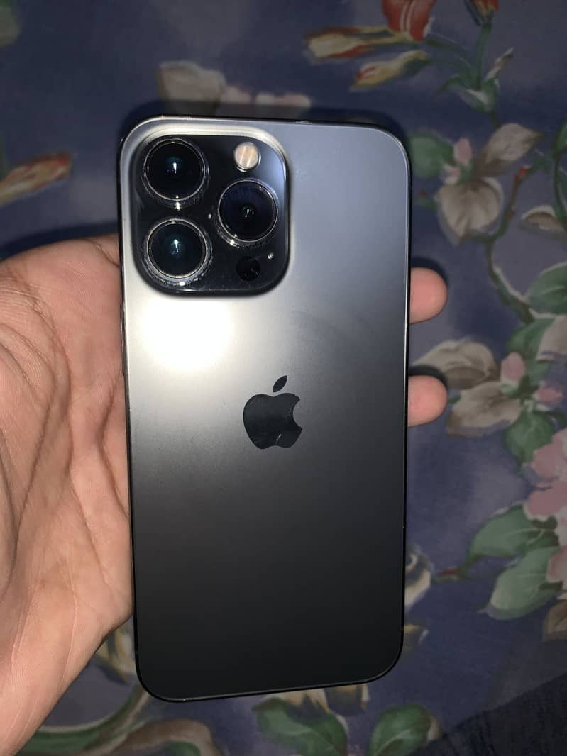 Apple iPhone 13 Pro 2
