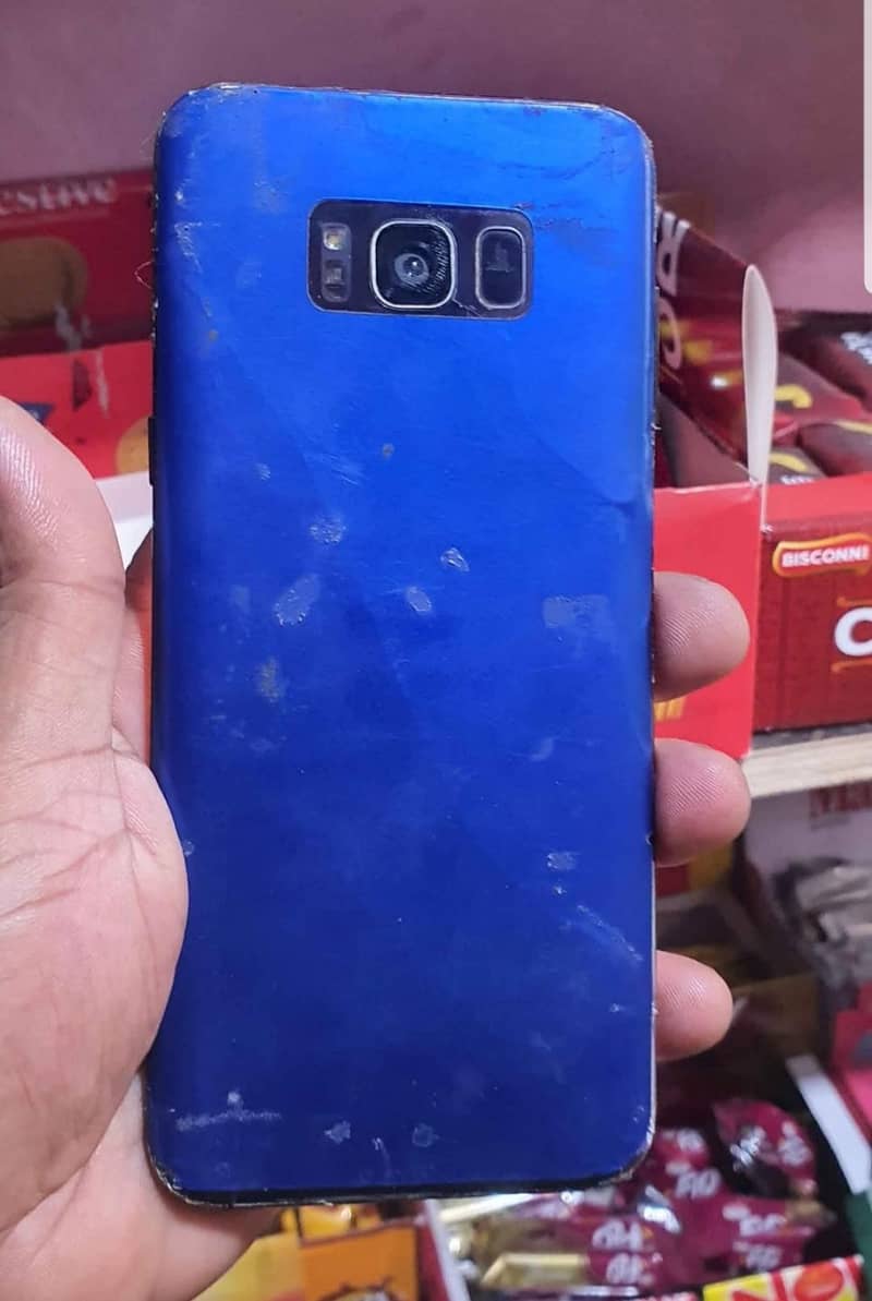 Samsung Mobile S8 Plus 1