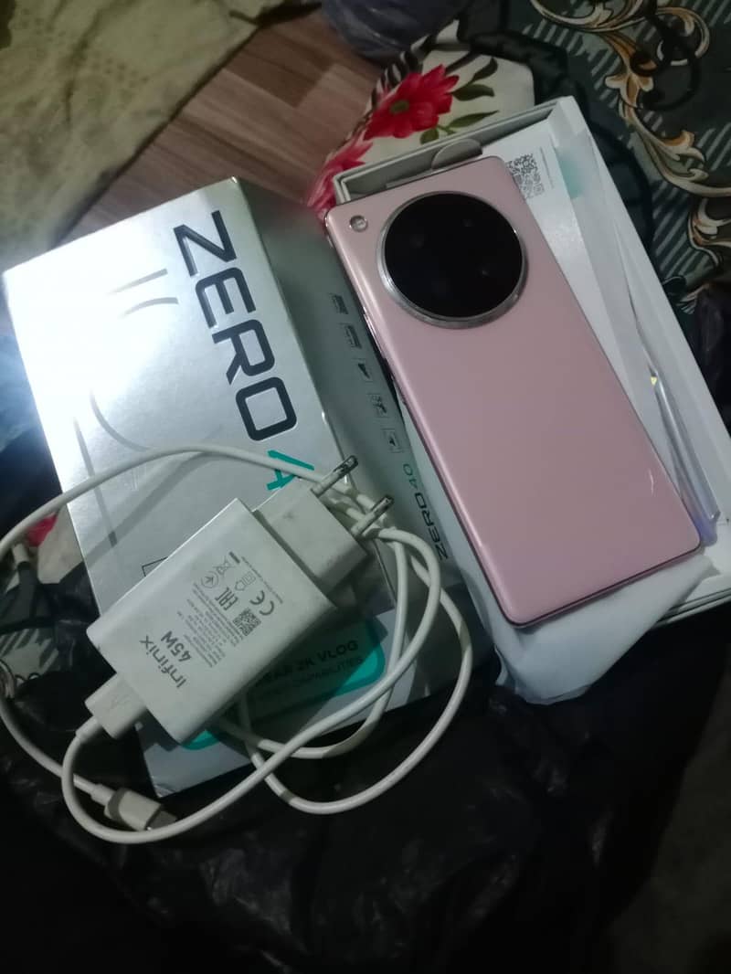 Infinix Zero 40 1