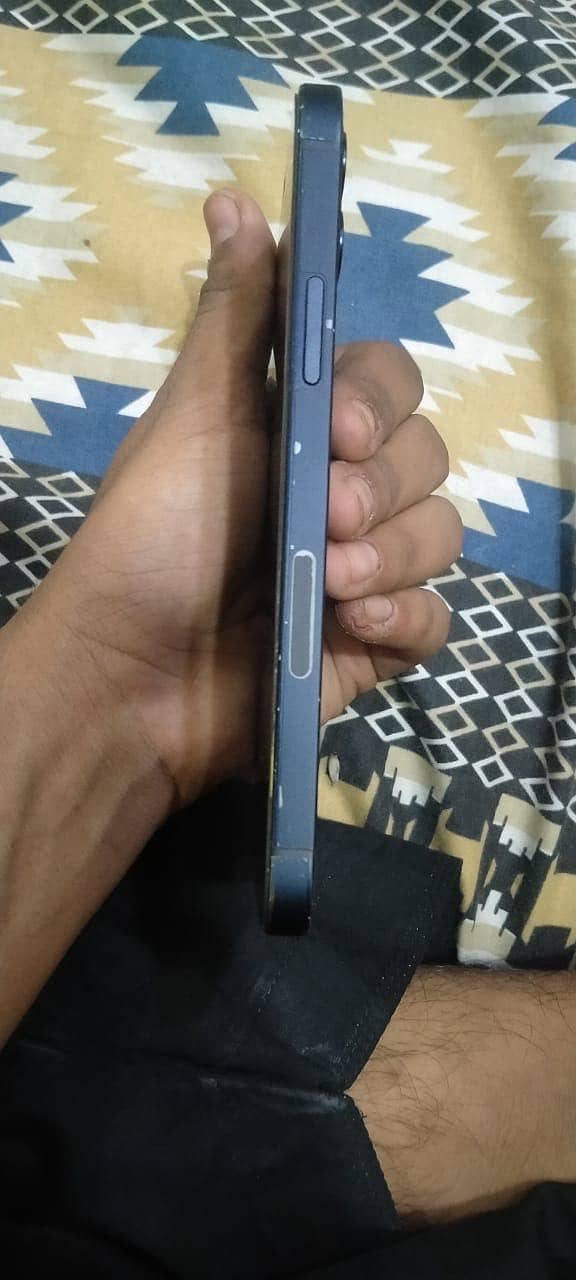 Apple iPhone 12 3
