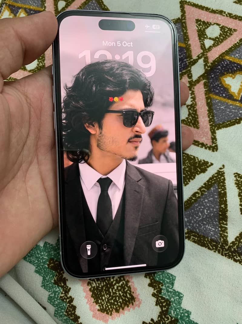 Apple iPhone 15 4