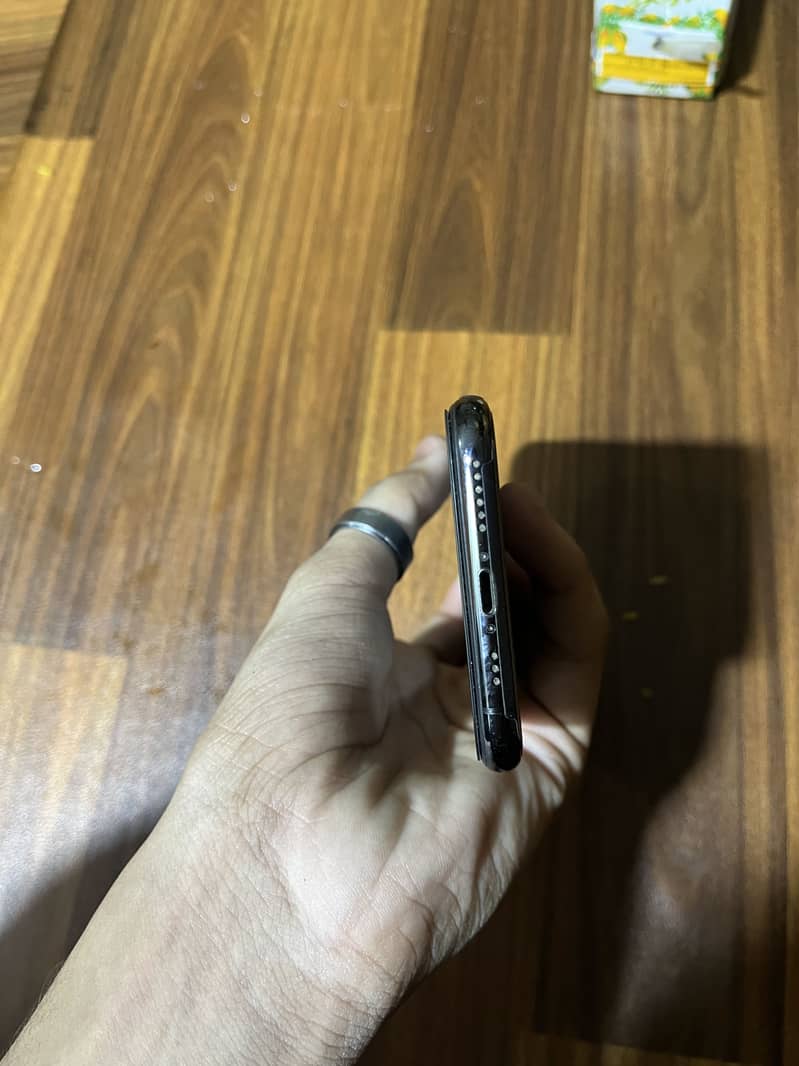 Apple iPhone XS 0