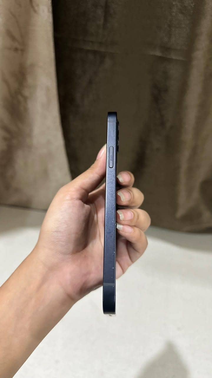 Apple iPhone 12 5