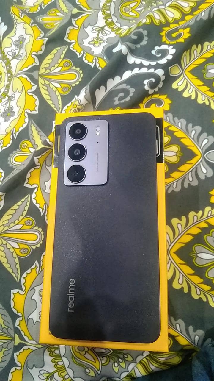 Realme C75 4