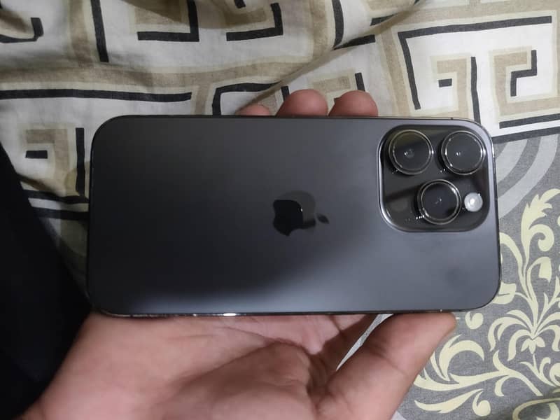 Apple iPhone 14 Pro 2
