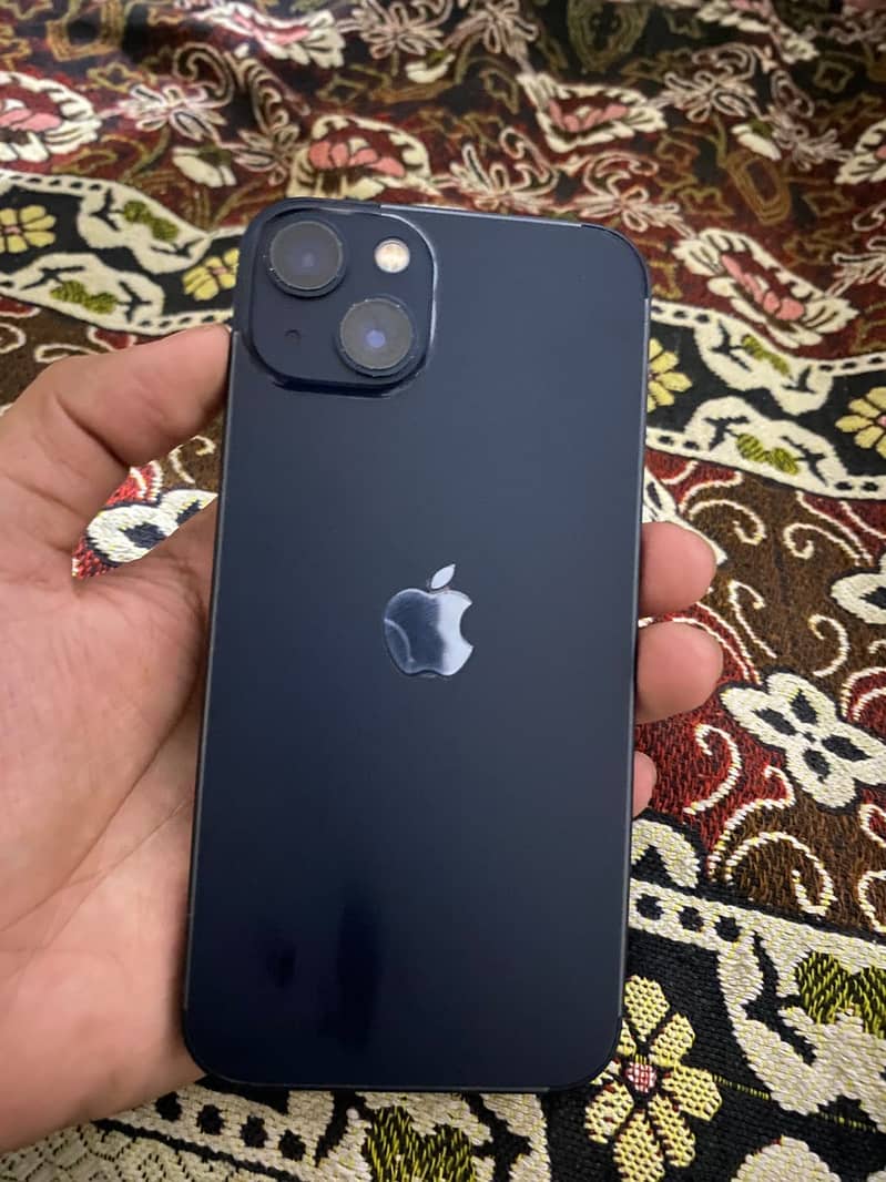 Apple iPhone 13 6