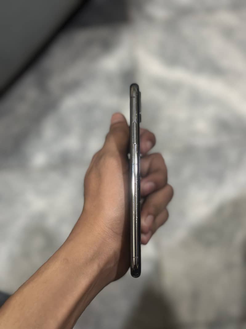 Apple iPhone X 2