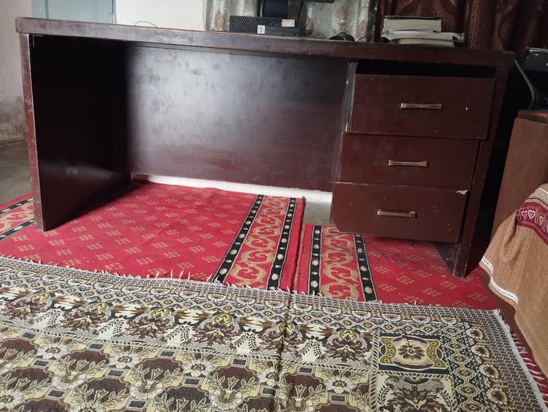 Office Table 0