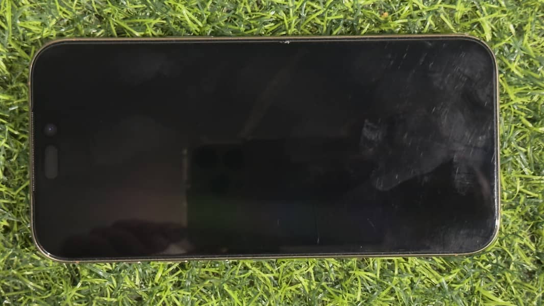 Apple iPhone 16 Pro Max 4