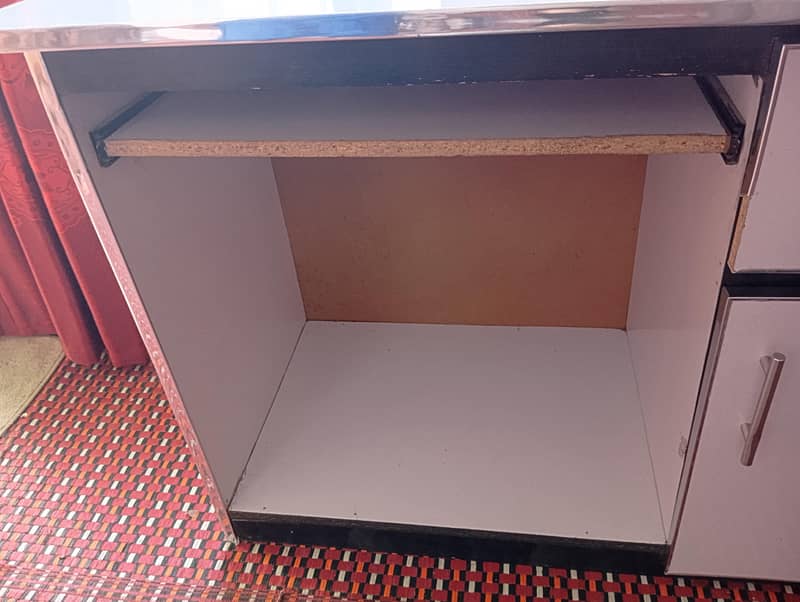 table for pc 3