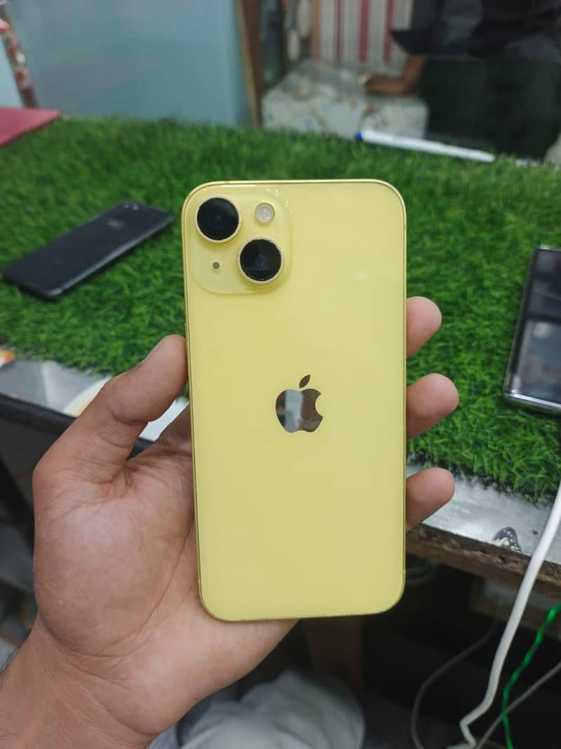 Apple iPhone 14 2