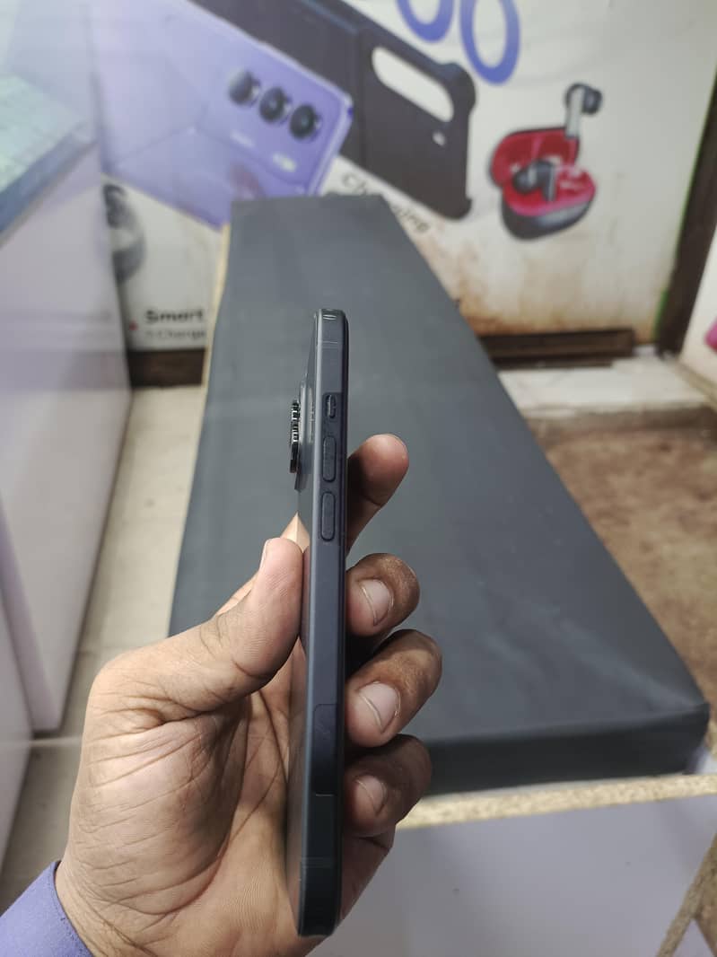 Apple iPhone 15 0