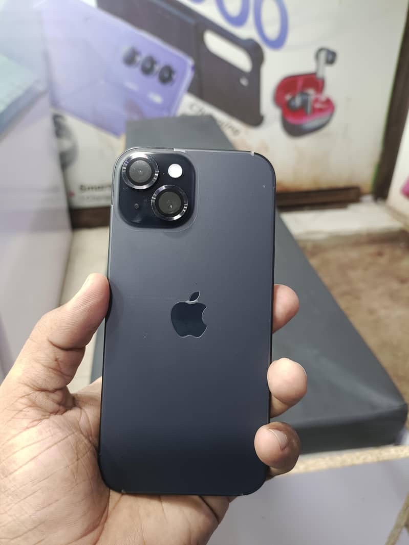 Apple iPhone 15 2