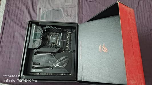 ASUS ROG MAXIMUS Z690 EXTREME — HIGH-END DDR5 MOTHERBOARD | LGA 1700