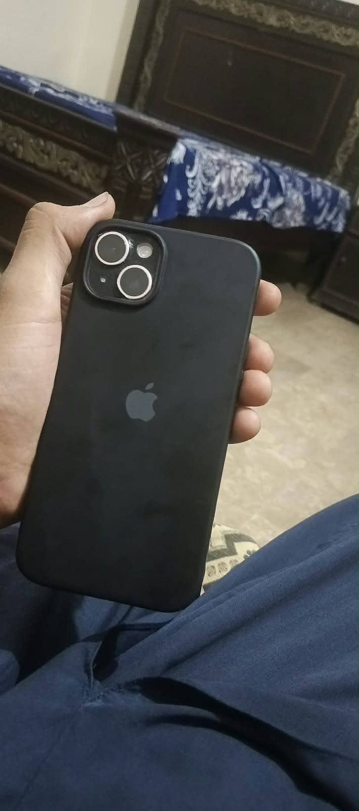Apple iPhone 15 plus 3