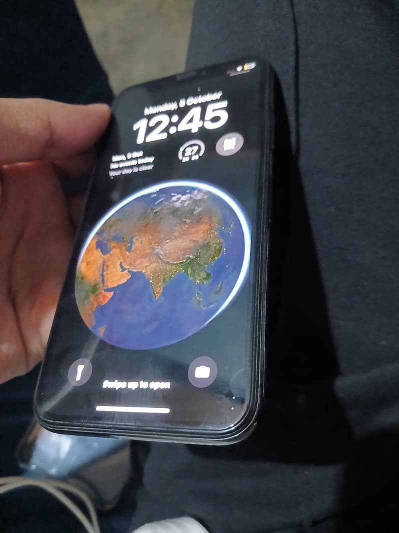 Apple iPhone X 3