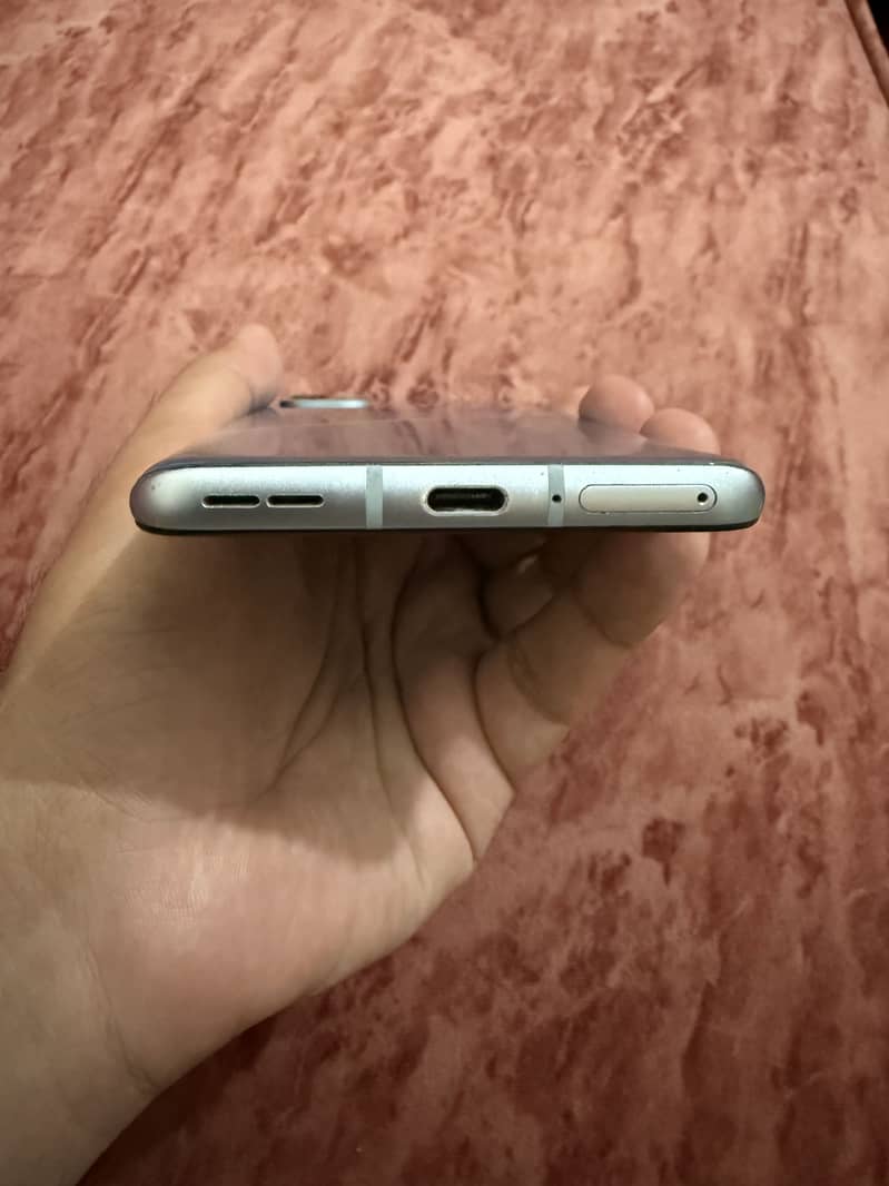 One Plus 9R 5