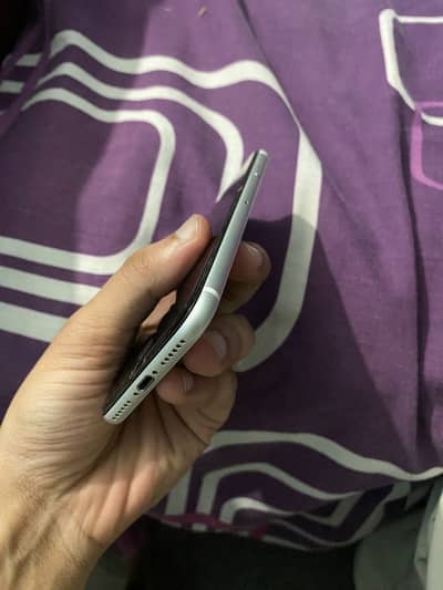 Apple iPhone SE