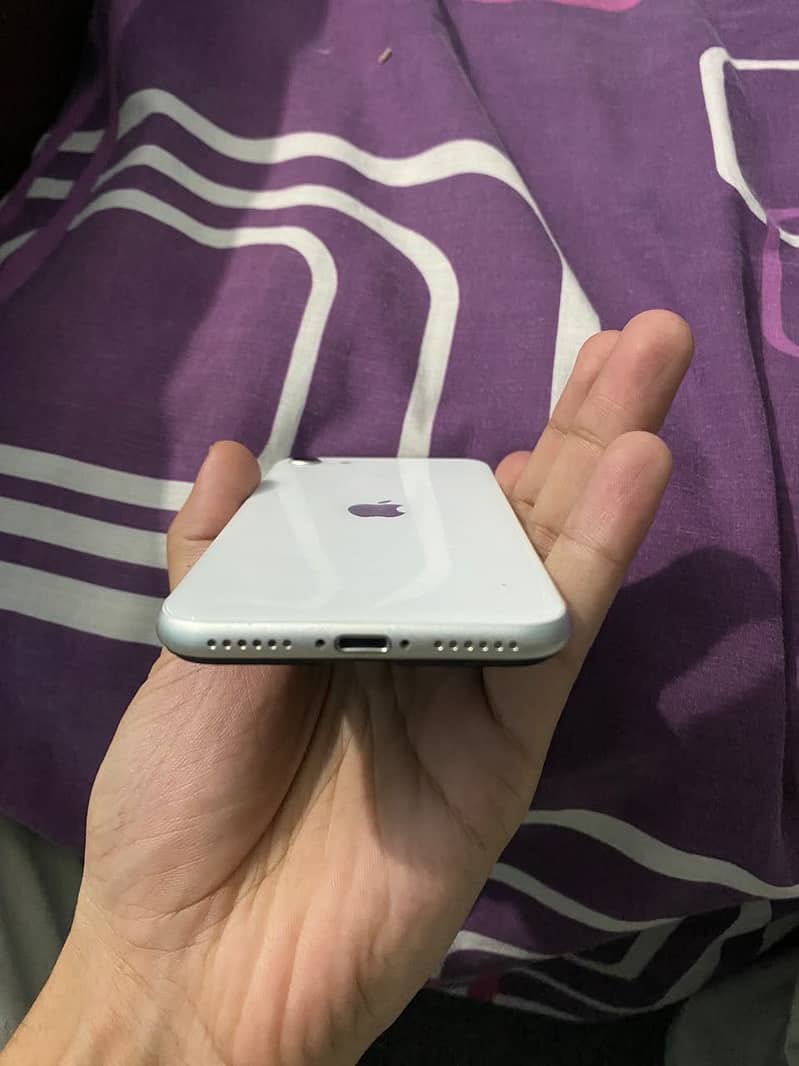 Apple iPhone SE 4