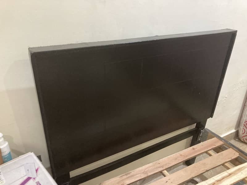 Single bed 1