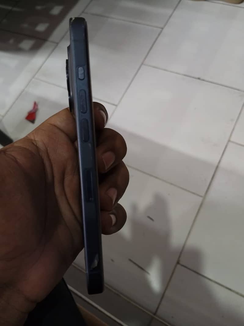Apple iPhone 15 Pro 1