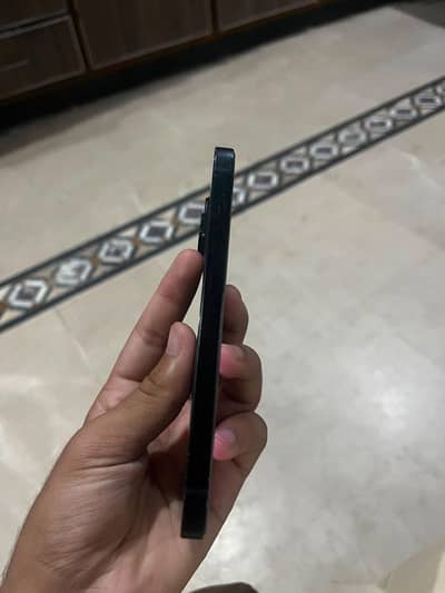 Apple iPhone 14