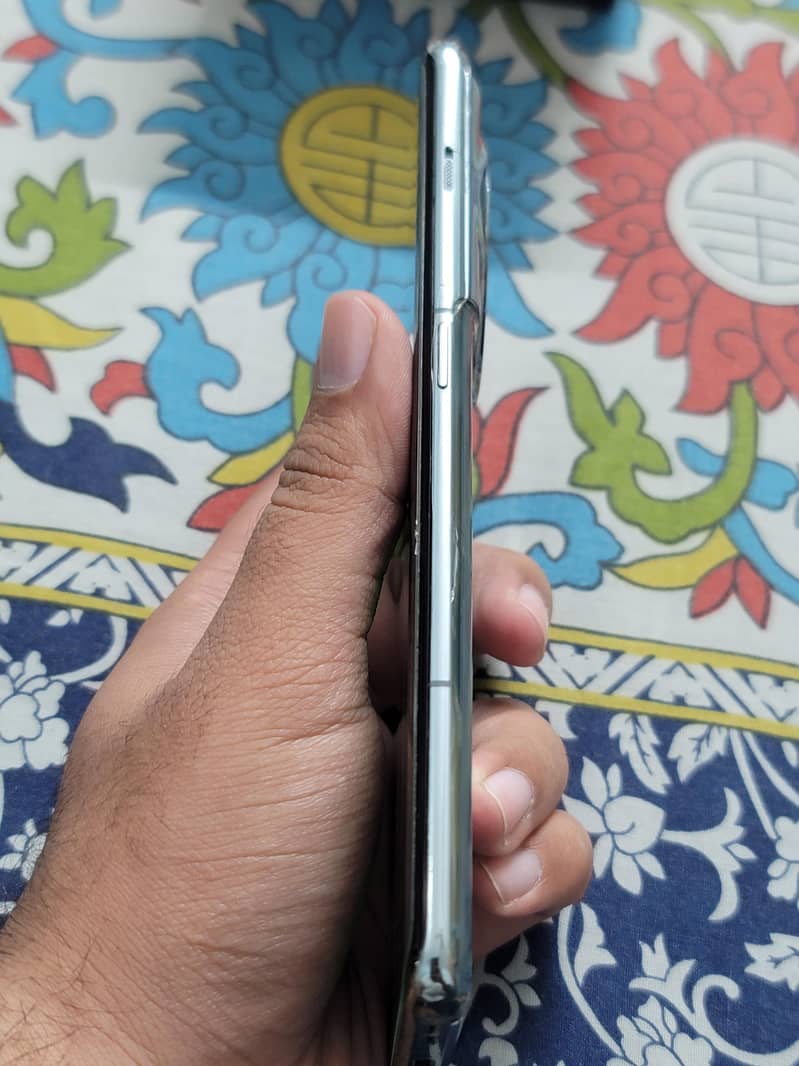 One Plus 11 4