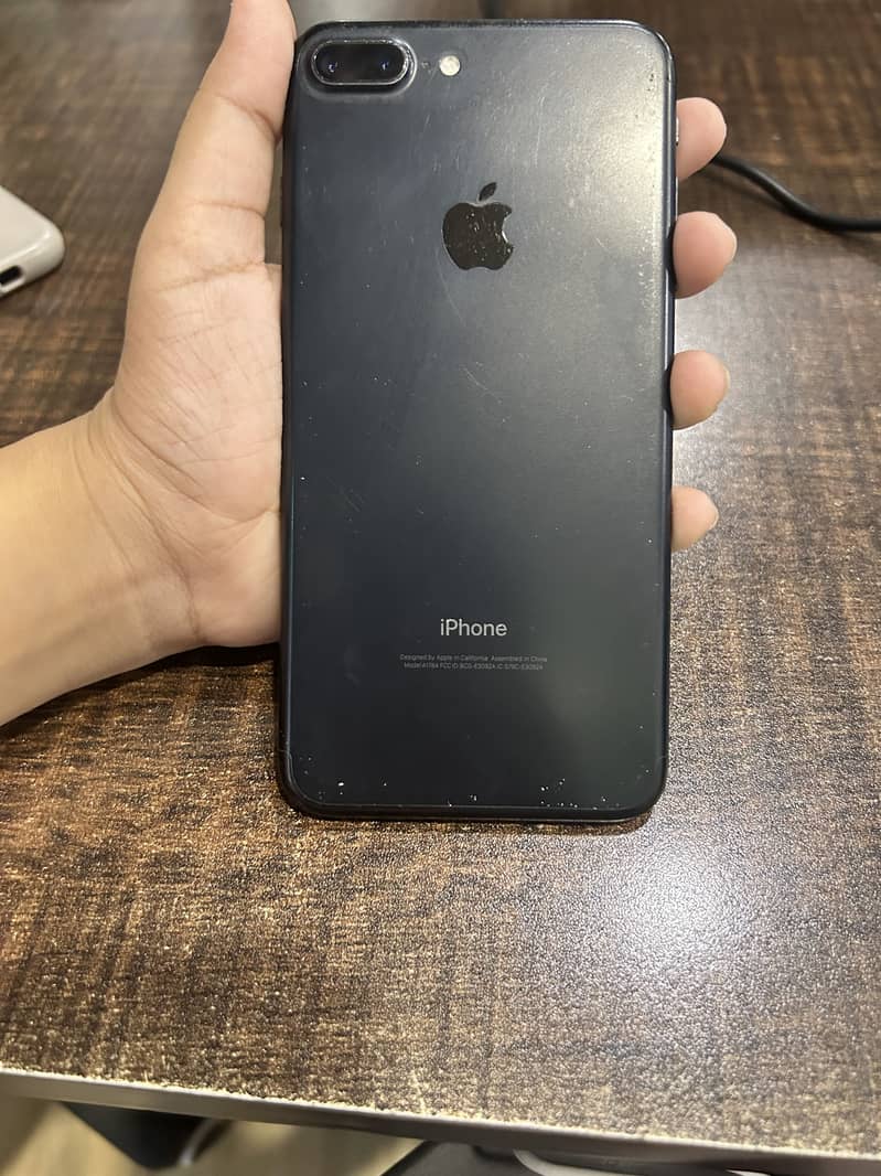Apple iPhone 7 Plus 1