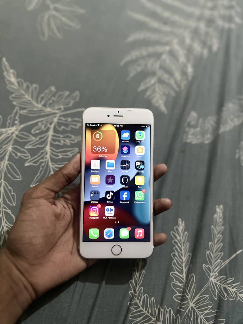 Apple iPhone 6S Plus 2