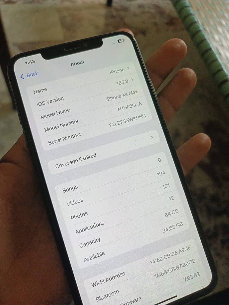 Apple iPhone XS Max 3