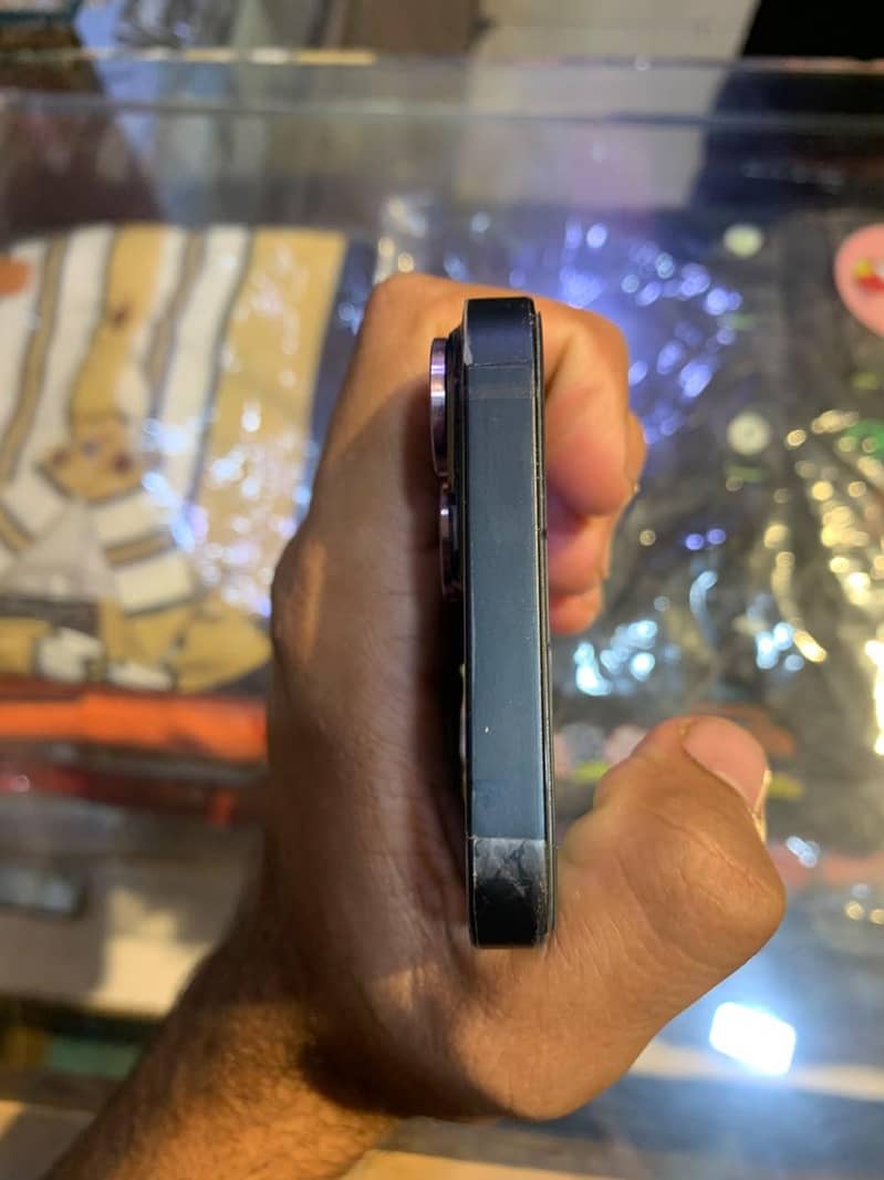 Apple iPhone 14 jv 4