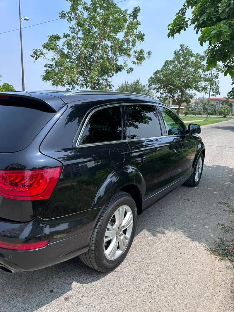 Audi Q7 2012 3