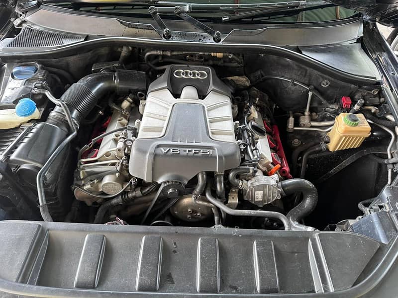Audi Q7 2012 4