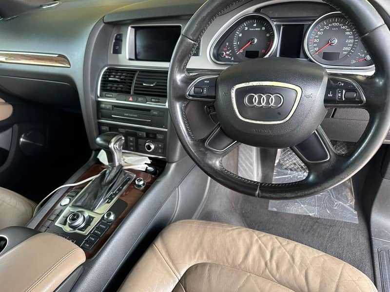 Audi Q7 2012 7