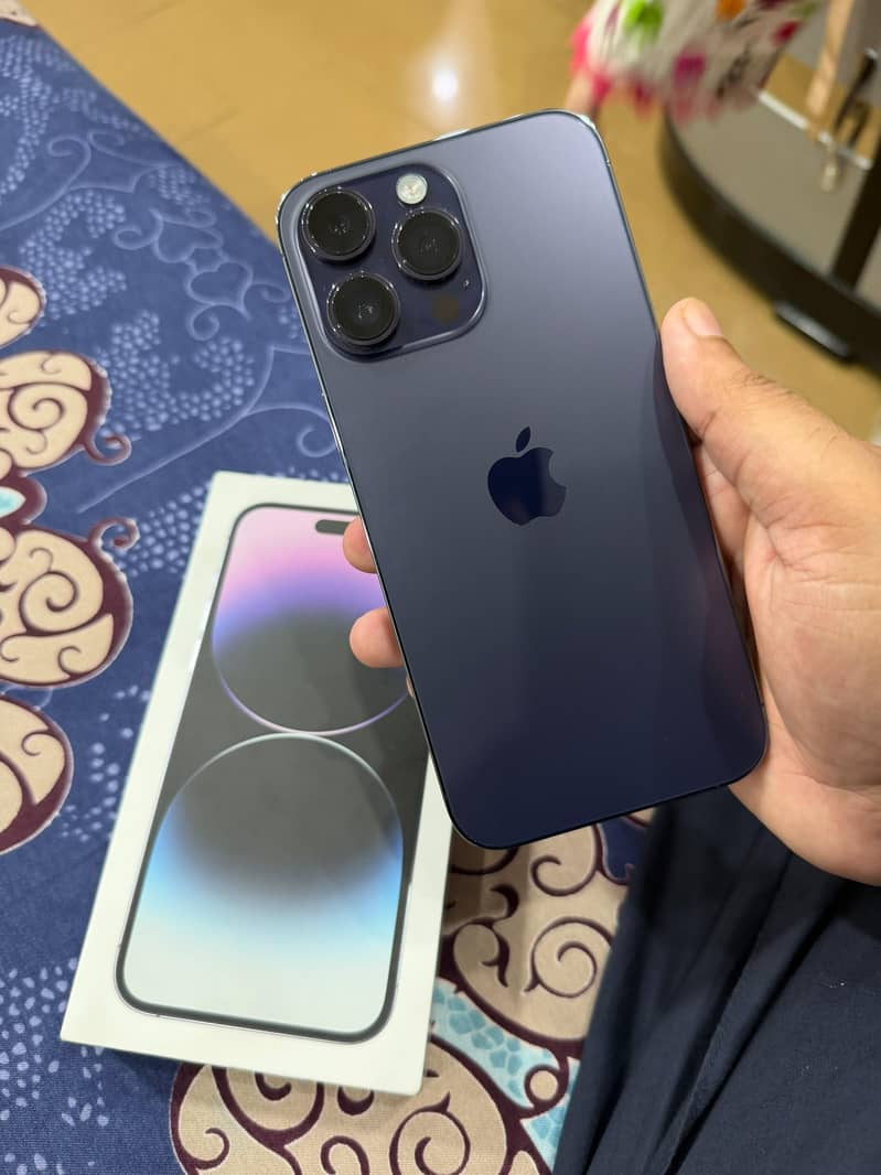 Apple iPhone 14 Pro Max 1