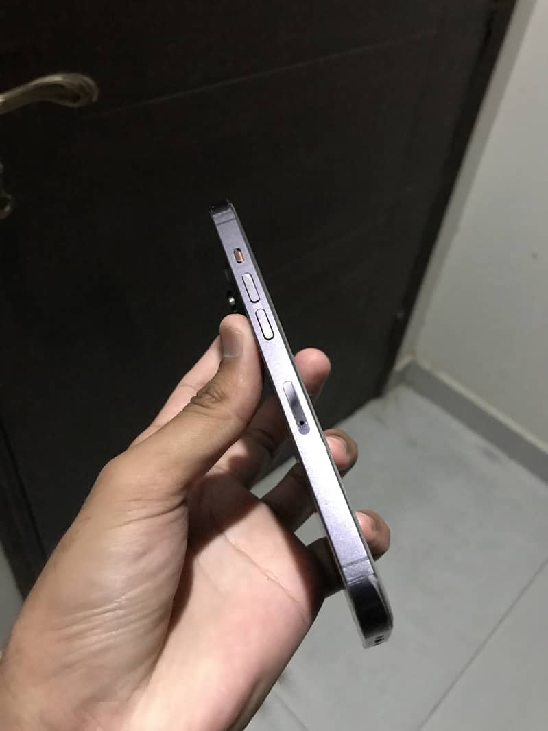 Apple iPhone 14 Pro 1