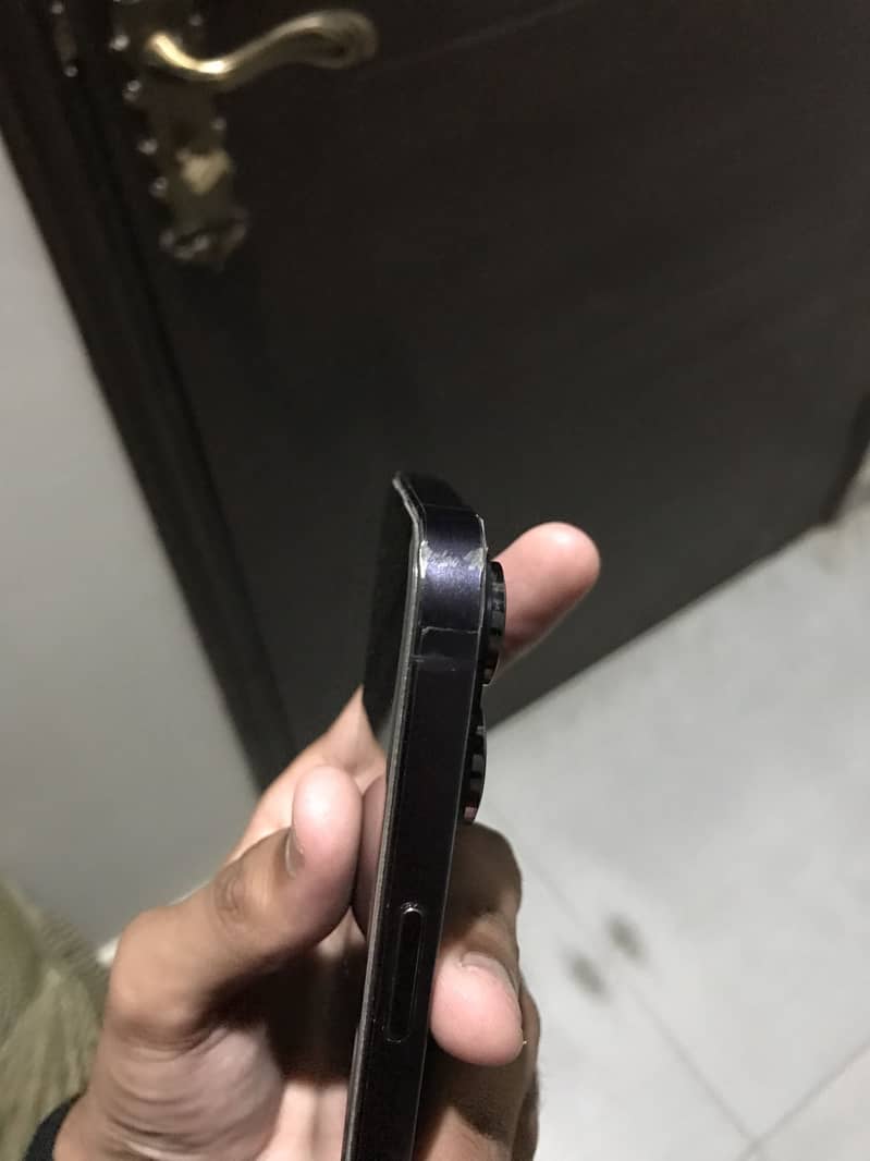 Apple iPhone 14 Pro 2