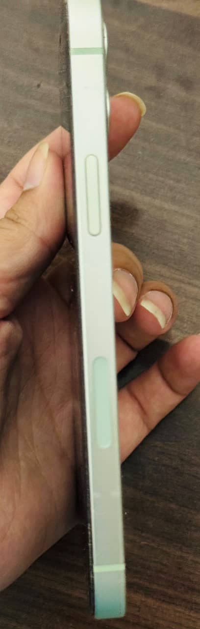 Apple iPhone 12 2