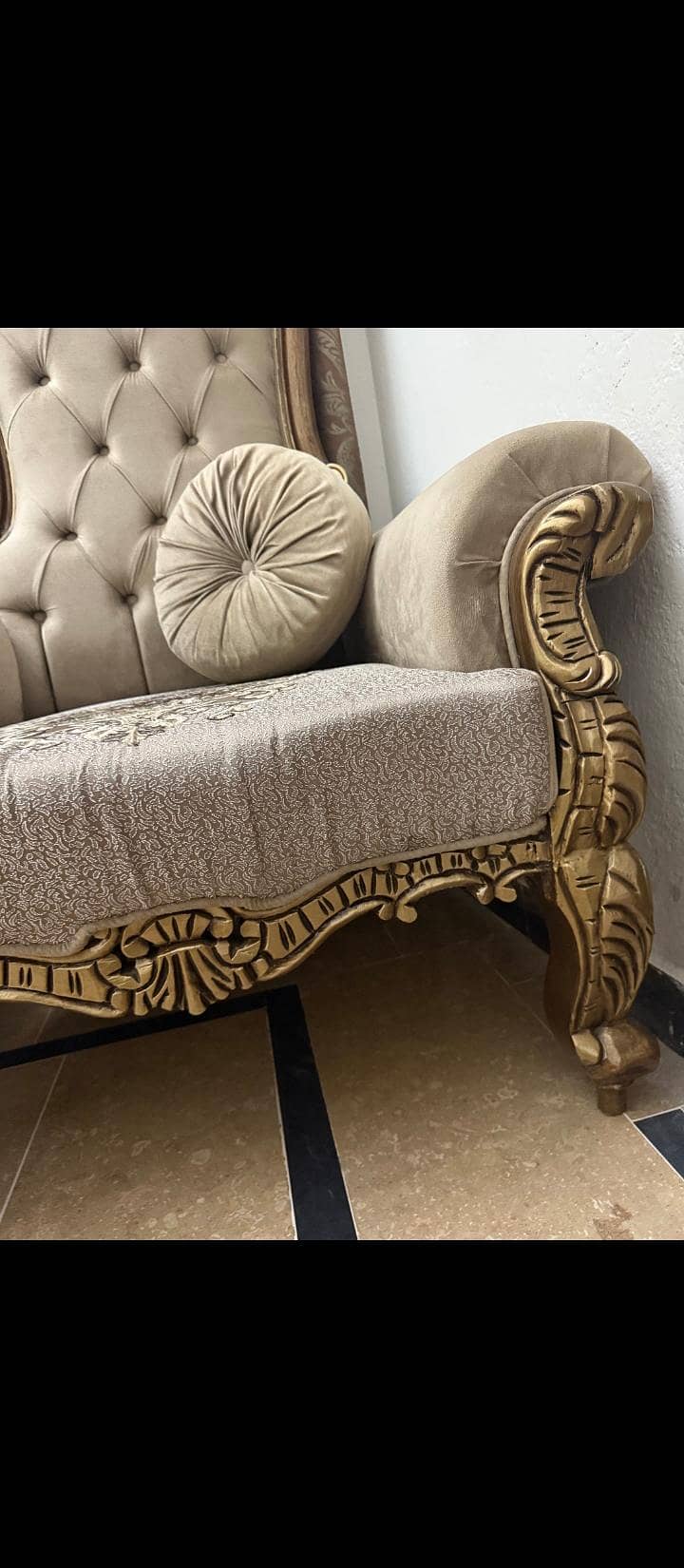 Royal chairs 1